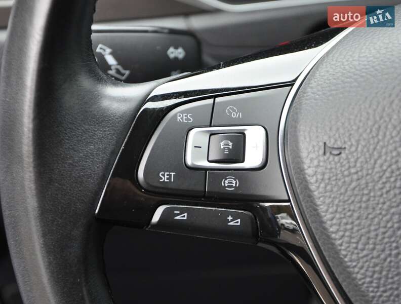 Внедорожник / Кроссовер Volkswagen T-Roc 2019 в Одессе фото 30 Внедорожник / Кроссовер Volkswagen T-Roc 2019 в Одессе