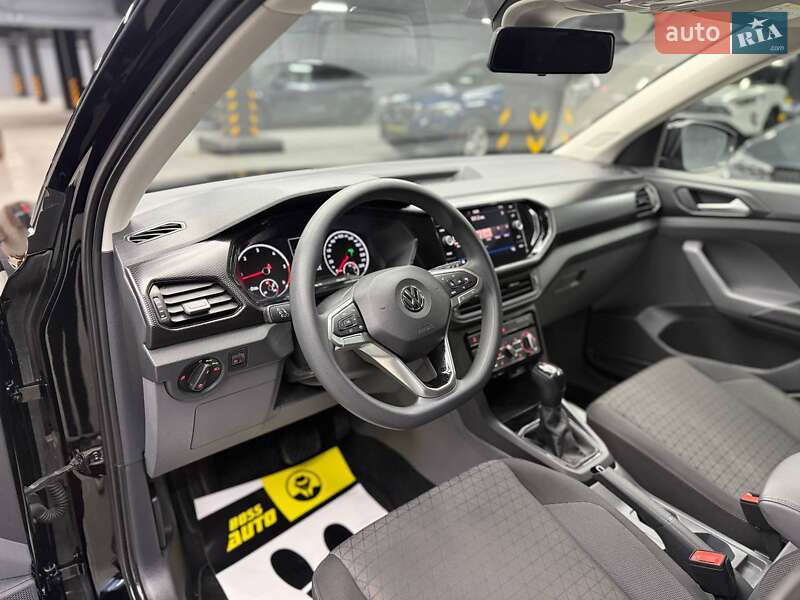 Позашляховик / Кросовер Volkswagen T-Roc 2020 в Чернівцях фото 8 Позашляховик / Кросовер Volkswagen T-Roc 2020 в Чернівцях