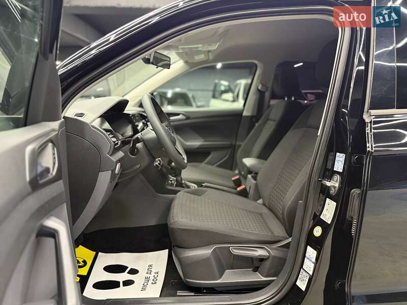 Позашляховик / Кросовер Volkswagen T-Roc 2020 в Чернівцях фото 9 Позашляховик / Кросовер Volkswagen T-Roc 2020 в Чернівцях