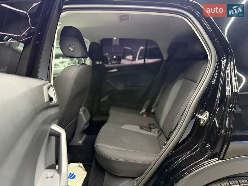 Позашляховик / Кросовер Volkswagen T-Roc 2020 в Чернівцях фото 15 Позашляховик / Кросовер Volkswagen T-Roc 2020 в Чернівцях
