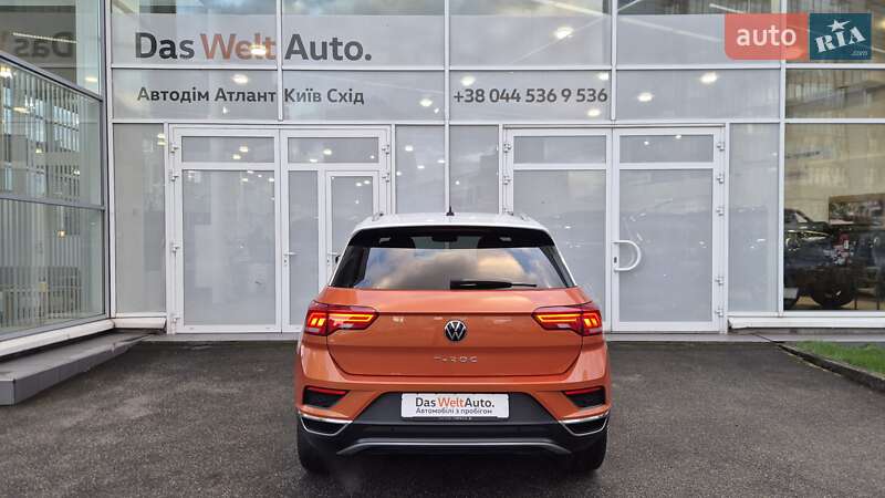 Внедорожник / Кроссовер Volkswagen T-Roc 2020 в Киеве
