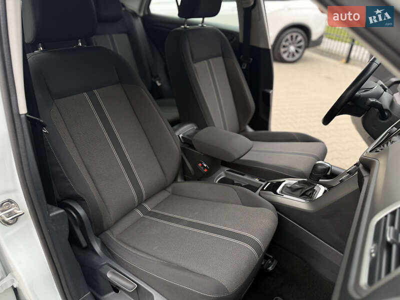 Внедорожник / Кроссовер Volkswagen T-Roc 2021 в Киеве