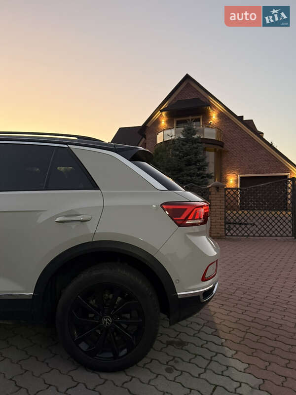 Внедорожник / Кроссовер Volkswagen T-Roc 2022 в Черновцах