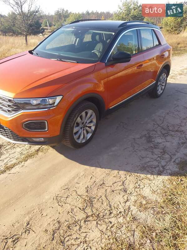 Позашляховик / Кросовер Volkswagen T-Roc 2020 в Києві фото 3 Позашляховик / Кросовер Volkswagen T-Roc 2020 в Києві