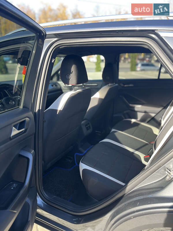 Внедорожник / Кроссовер Volkswagen T-Roc 2019 в Тернополе фото 10 Внедорожник / Кроссовер Volkswagen T-Roc 2019 в Тернополе