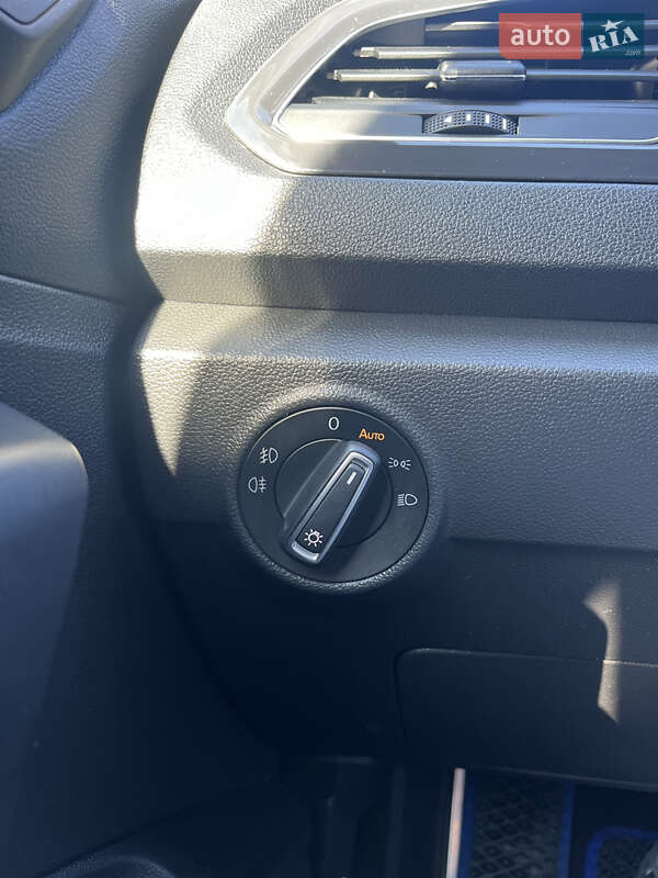 Внедорожник / Кроссовер Volkswagen T-Roc 2019 в Тернополе фото 15 Внедорожник / Кроссовер Volkswagen T-Roc 2019 в Тернополе