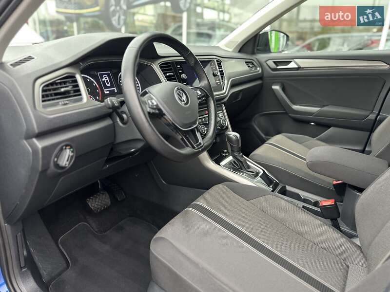 Внедорожник / Кроссовер Volkswagen T-Roc 2021 в Киеве фото 12 Внедорожник / Кроссовер Volkswagen T-Roc 2021 в Киеве