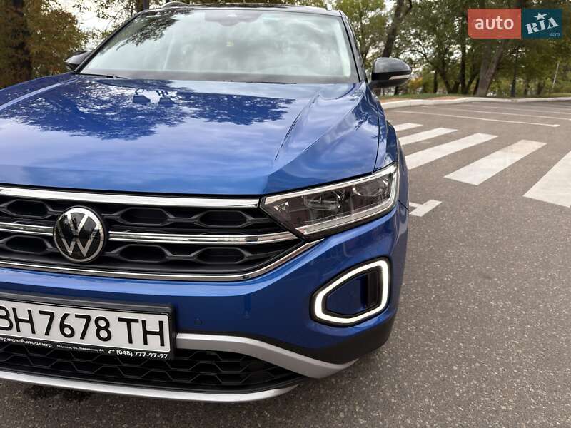 Внедорожник / Кроссовер Volkswagen T-Roc 2022 в Одессе