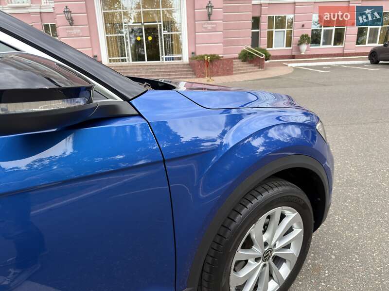 Внедорожник / Кроссовер Volkswagen T-Roc 2022 в Одессе