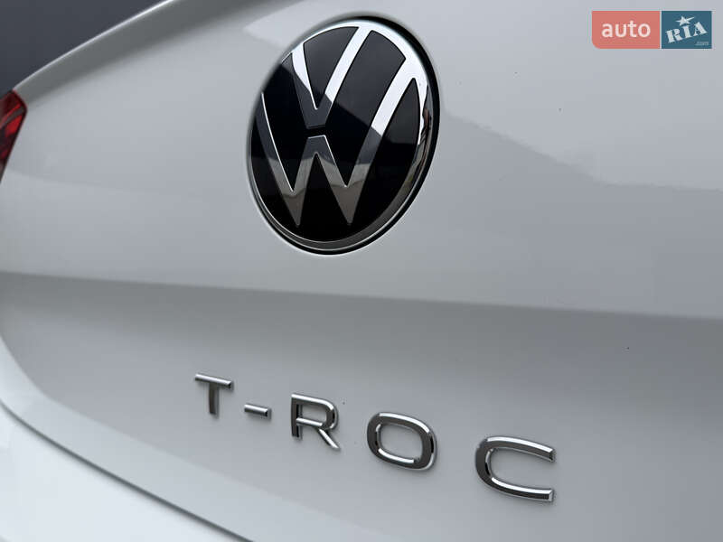 Внедорожник / Кроссовер Volkswagen T-Roc 2023 в Киеве