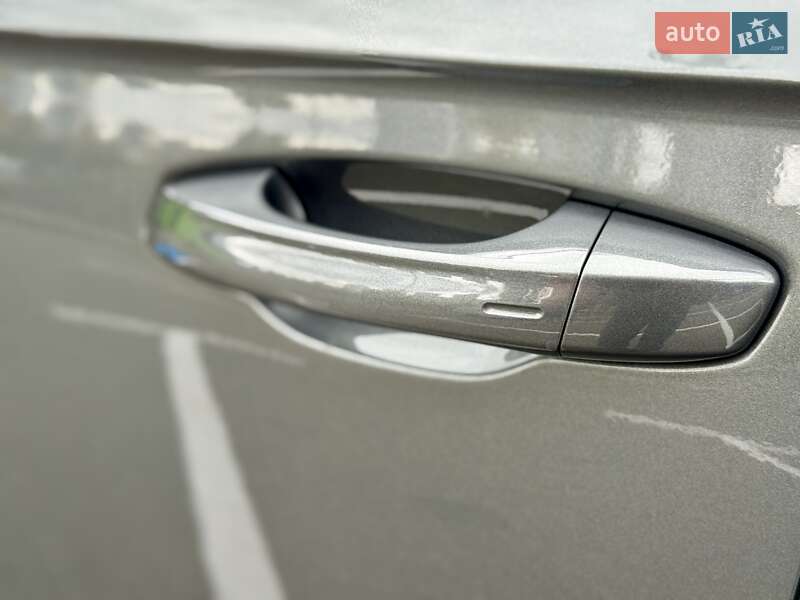 Позашляховик / Кросовер Volkswagen T-Roc 2024 в Києві