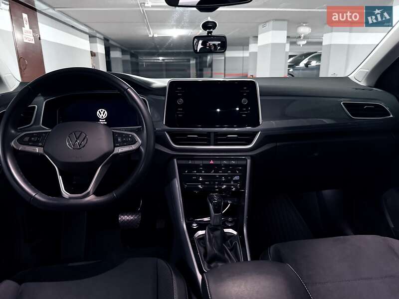 Позашляховик / Кросовер Volkswagen T-Roc 2023 в Івано-Франківську