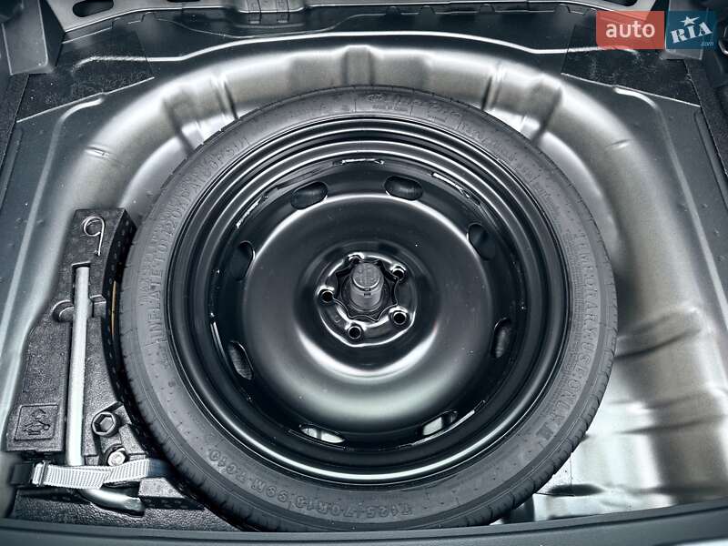 Позашляховик / Кросовер Volkswagen T-Roc 2023 в Івано-Франківську