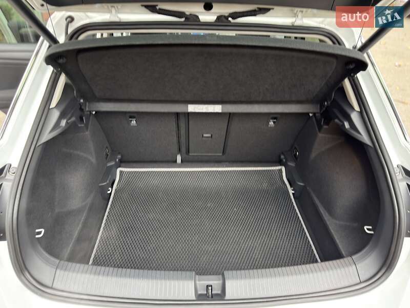 Позашляховик / Кросовер Volkswagen T-Roc 2021 в Дніпрі