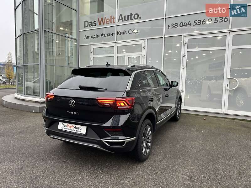 Внедорожник / Кроссовер Volkswagen T-Roc 2021 в Киеве