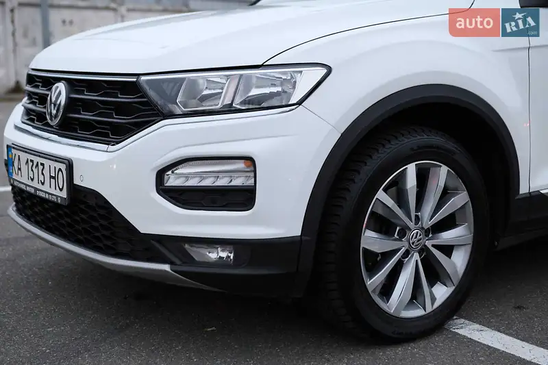 Volkswagen T-Roc 2018 VIN WVGZZZA1ZJV043654 фото оголошення 18 з 85