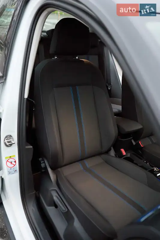 Volkswagen T-Roc 2018 VIN WVGZZZA1ZJV043654 фото оголошення 42 з 85