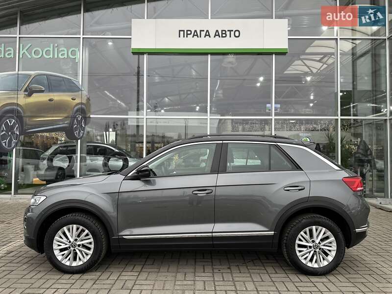Внедорожник / Кроссовер Volkswagen T-Roc 2021 в Киеве