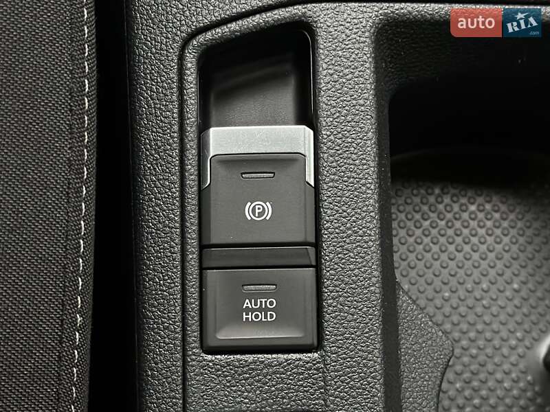 Внедорожник / Кроссовер Volkswagen T-Roc 2021 в Киеве