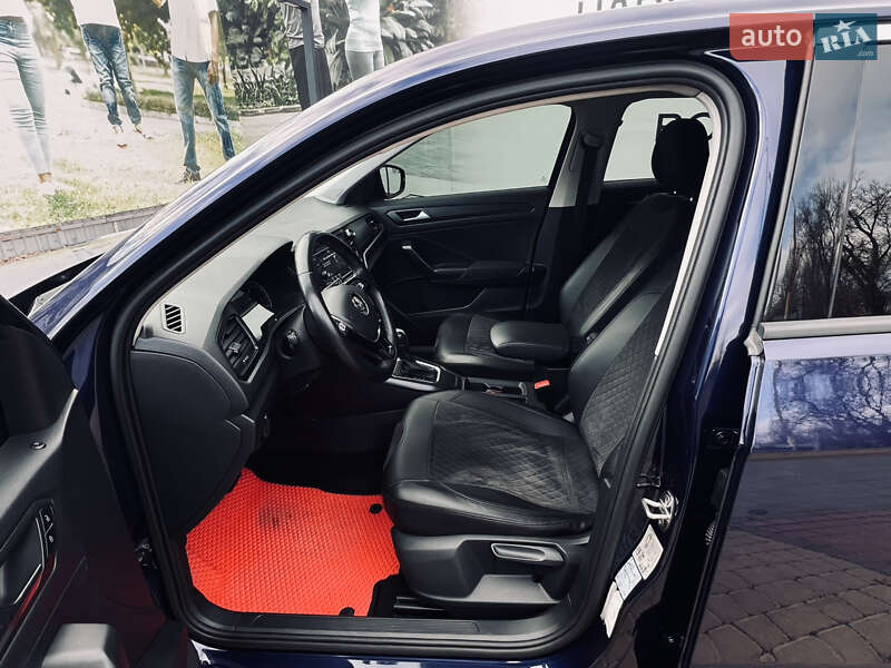 Внедорожник / Кроссовер Volkswagen T-Roc 2019 в Одессе