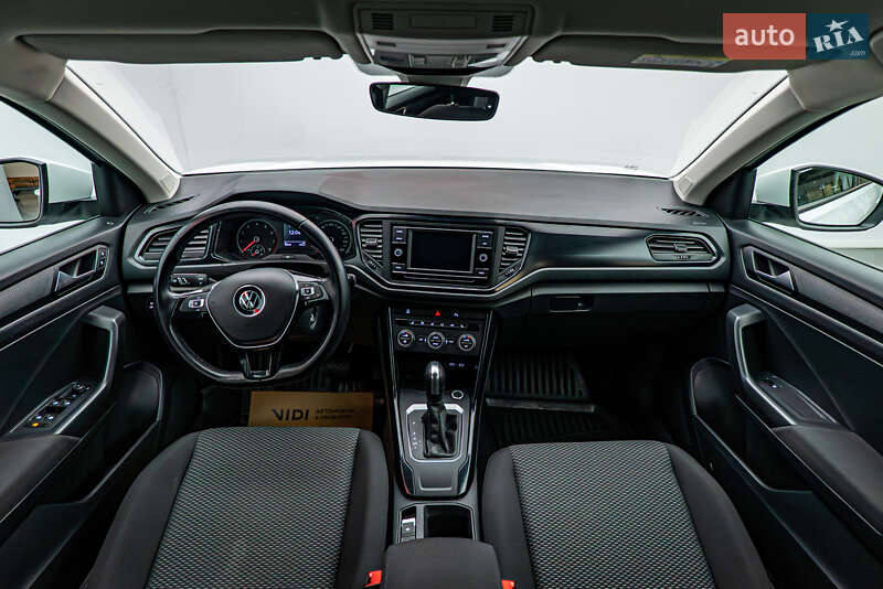 Позашляховик / Кросовер Volkswagen T-Roc 2021 в Києві