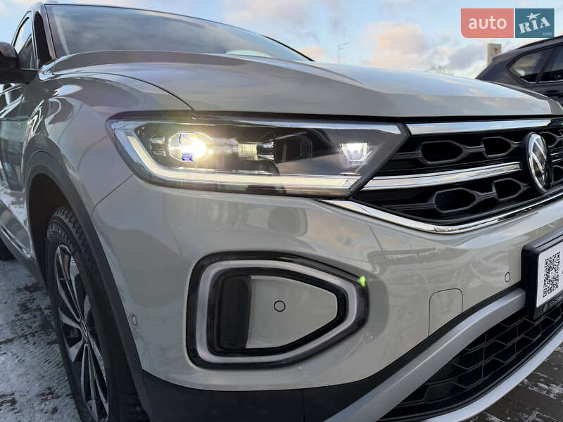 Позашляховик / Кросовер Volkswagen T-Roc 2024 в Києві
