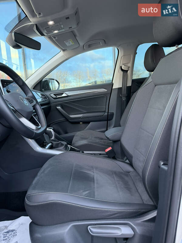 Позашляховик / Кросовер Volkswagen T-Roc 2024 в Києві