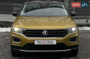 Позашляховик / Кросовер Volkswagen T-Roc 2021 в Івано-Франківську