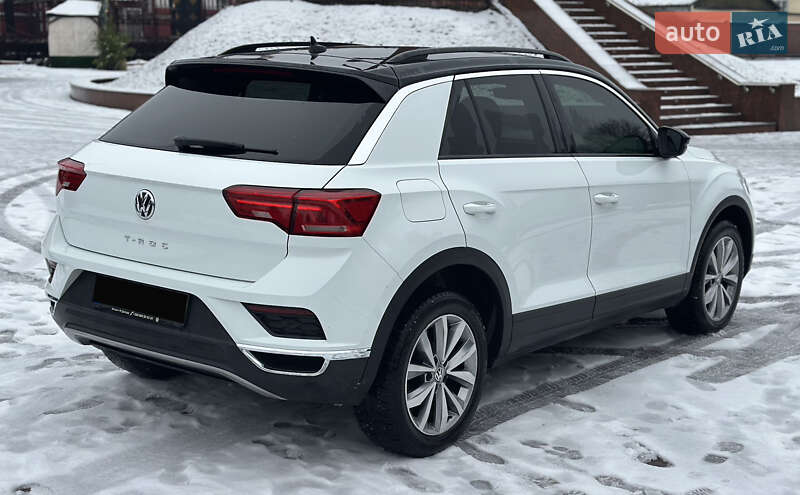 Внедорожник / Кроссовер Volkswagen T-Roc 2019 в Днепре