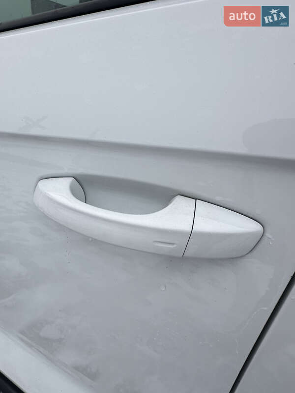 Внедорожник / Кроссовер Volkswagen T-Roc 2019 в Днепре