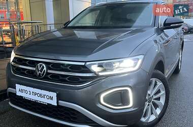 Внедорожник / Кроссовер Volkswagen T-Roc 2022 в Киеве