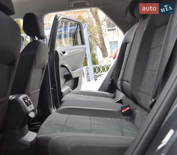 Внедорожник / Кроссовер Volkswagen T-Roc 2023 в Одессе