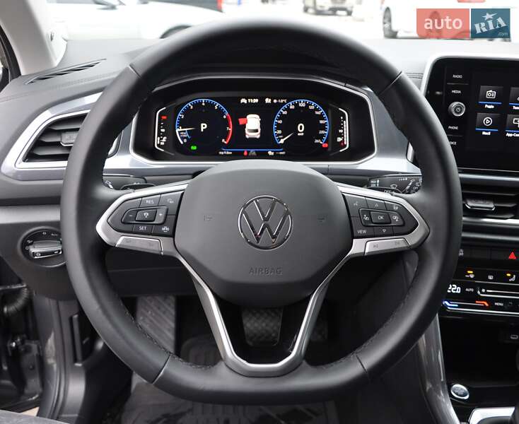 Внедорожник / Кроссовер Volkswagen T-Roc 2023 в Одессе