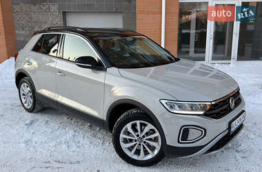 Внедорожник / Кроссовер Volkswagen T-Roc 2025 в Киеве