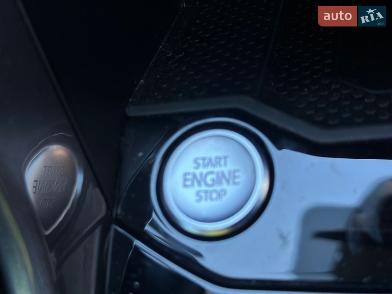 Внедорожник / Кроссовер Volkswagen T-Roc 2023 в Киеве