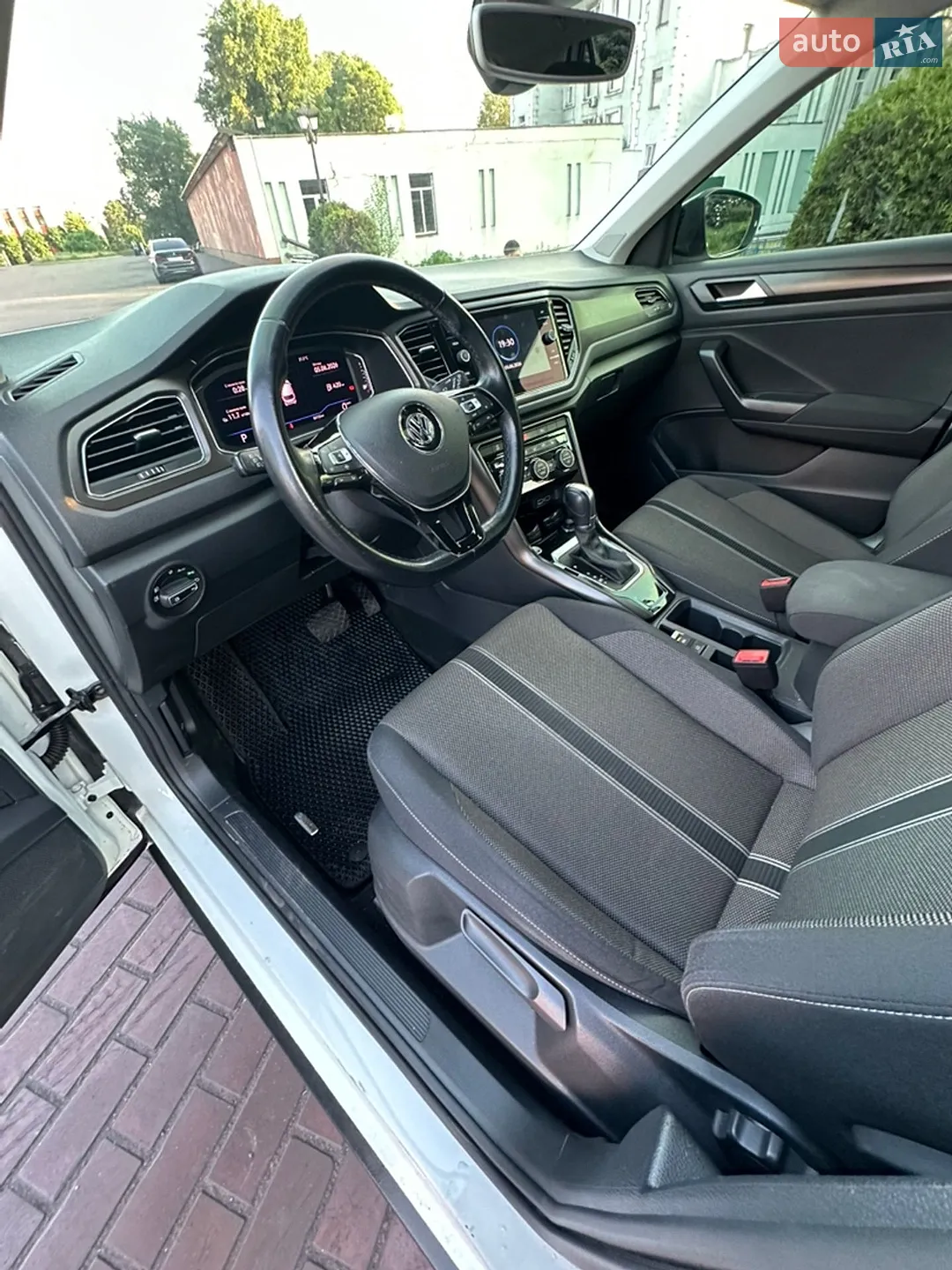 2019 Volkswagen T-Roc - мініатюра 14