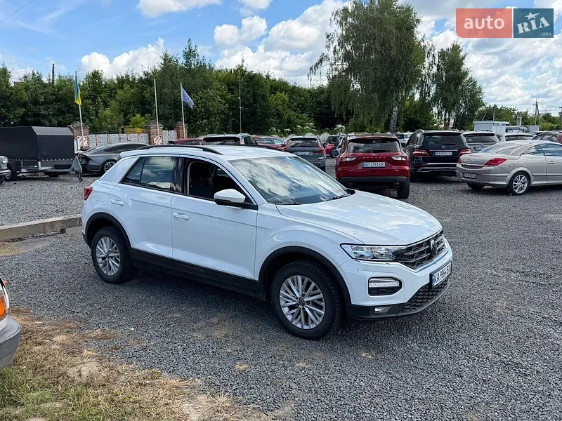 Volkswagen T-Roc 2021 VIN WVGZZZA1ZMV146220 фото оголошення 2 з 50