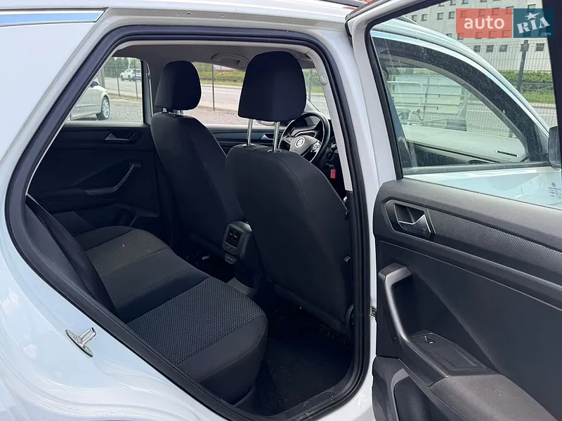 Volkswagen T-Roc 2021 VIN WVGZZZA1ZMV146220 фото оголошення 6 з 50