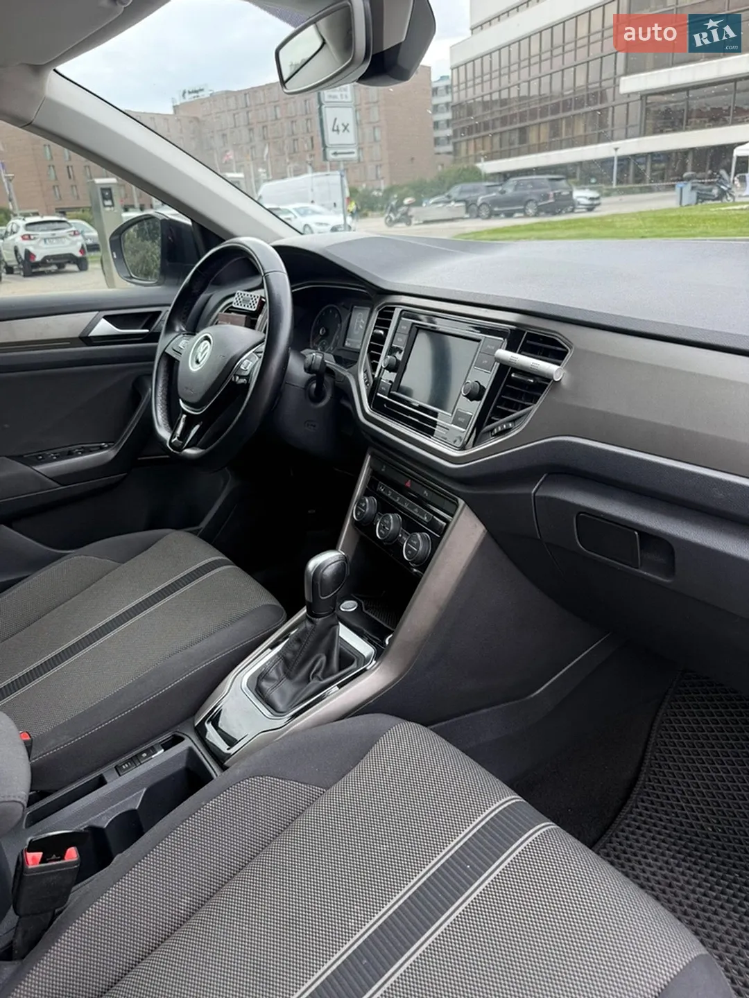 2020 Volkswagen T-Roc - мініатюра 4
