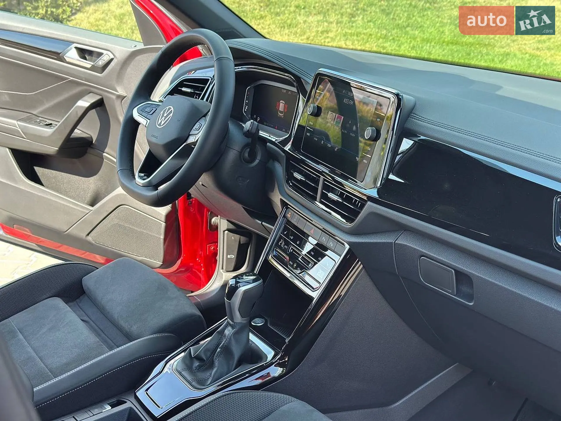 2025 Volkswagen T-Roc - мініатюра 26