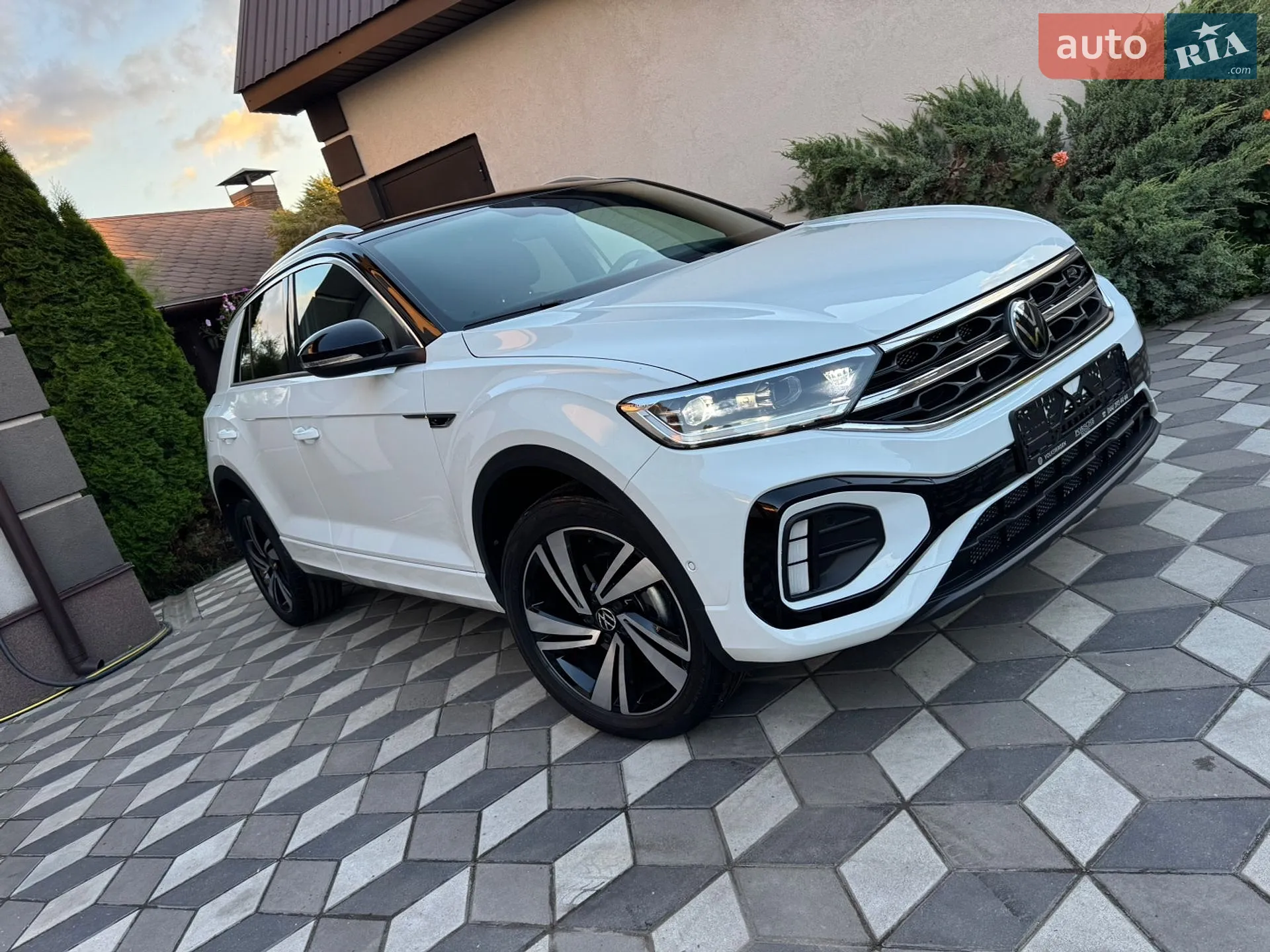 2025 Volkswagen T-Roc - мініатюра 21