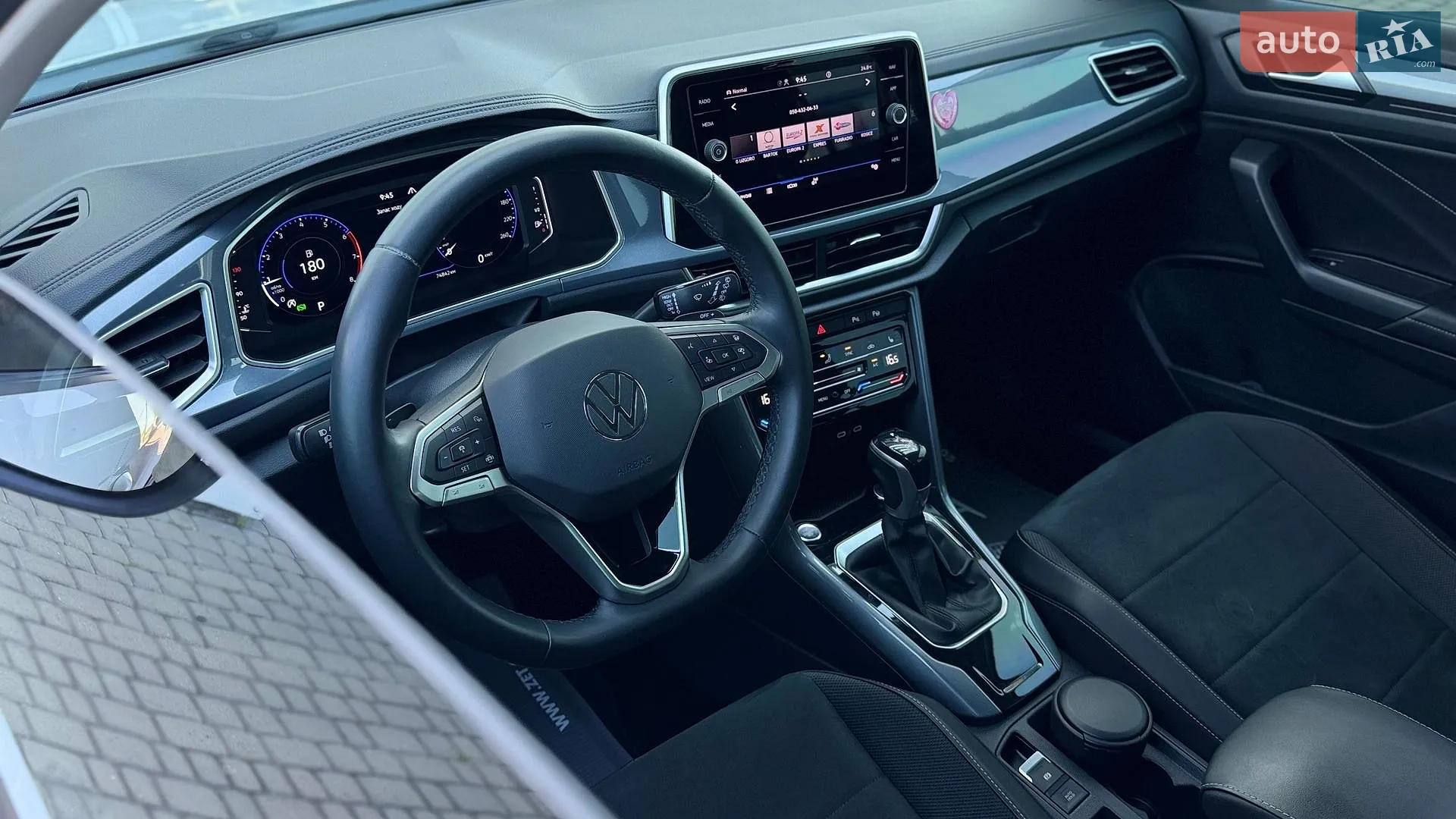 2022 Volkswagen T-Roc - мініатюра 23