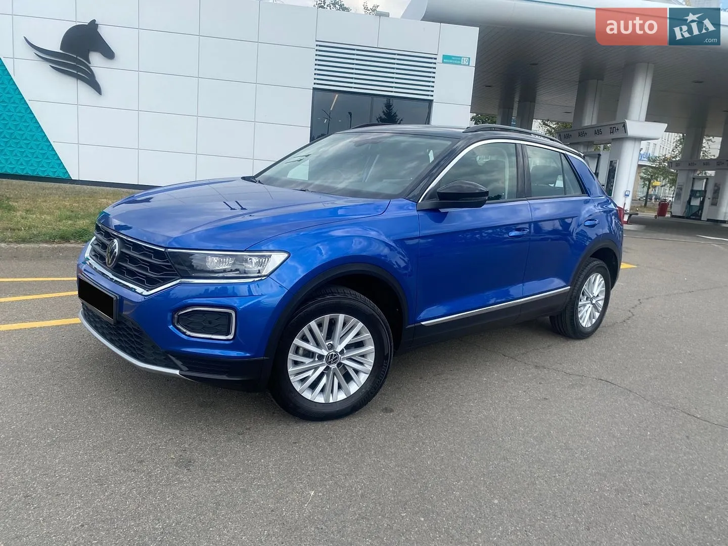 2021 Volkswagen T-Roc - фото 1