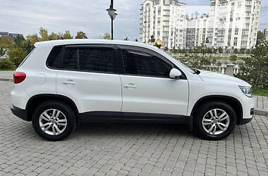 Внедорожник / Кроссовер Volkswagen Taigun 2013 в 