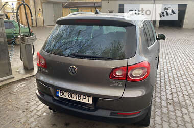 Позашляховик / Кросовер Volkswagen Taigun 2010 в Львові