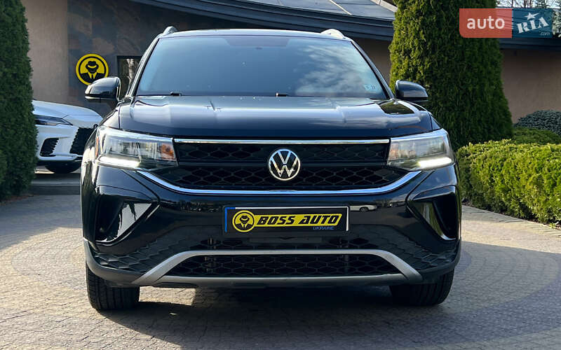 Позашляховик / Кросовер Volkswagen Taos 2022 в Львові