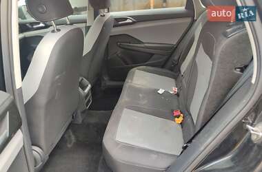 Внедорожник / Кроссовер Volkswagen Taos 2021 в 