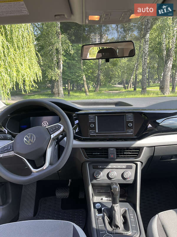 Позашляховик / Кросовер Volkswagen Taos 2021 в Києві