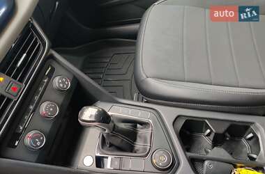 Внедорожник / Кроссовер Volkswagen Taos 2022 в 