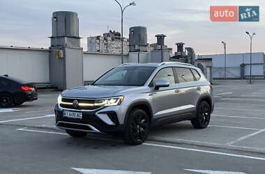 Внедорожник / Кроссовер Volkswagen Taos 2023 в Киеве